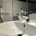 شقة 210 M2 Loft Mit Terasse 2b 3r Kreuzberg *